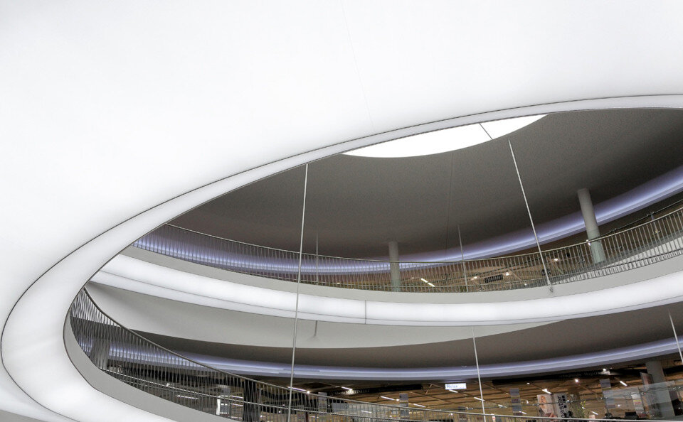 Luminous ceiling spiral in the Hofmeister Sindelfingen | © krischerfotografie